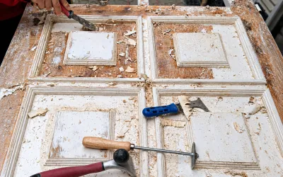 Prečo pri renovácii nestačí starý náter iba prebrúsiť a pretrieť? | WoodRenova